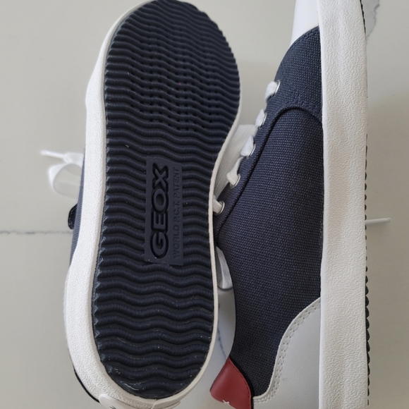 Sold Geox respira kids sneakers - Picture 3 of 5